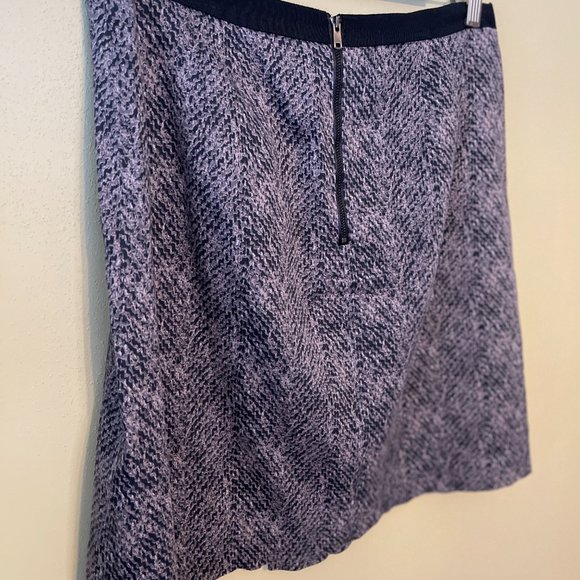 Ann Taylor Mini Skirt size 6. - Picture 6 of 11
